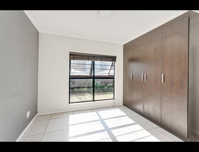 3 BEDROOM APARTMENT FOR SALE IN FOURWAYS